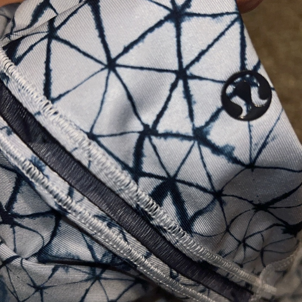 Lululemon Retreat Yogi Crop Star Crushed Silver Fox Deep Navy size 8 - Picture 10 of 12